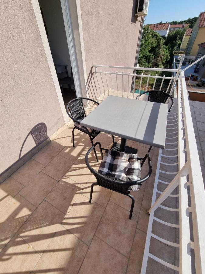 Apartments Lili 比奥格勒·纳·莫鲁 外观 照片