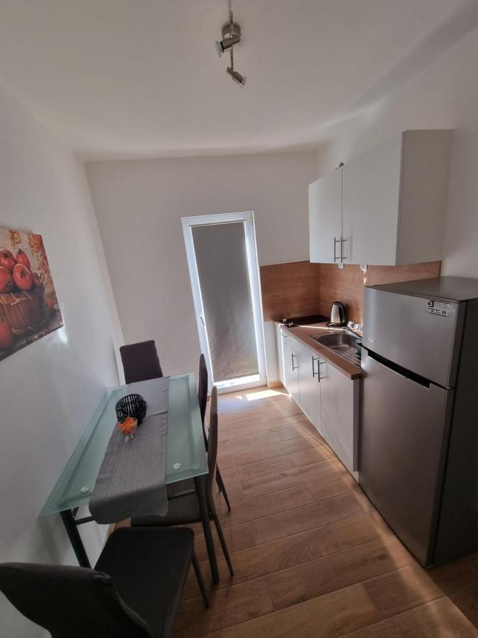 Apartments Lili 比奥格勒·纳·莫鲁 外观 照片