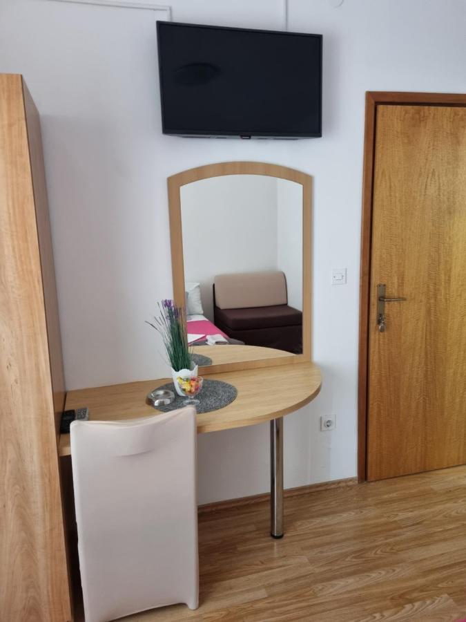 Apartments Lili 比奥格勒·纳·莫鲁 外观 照片