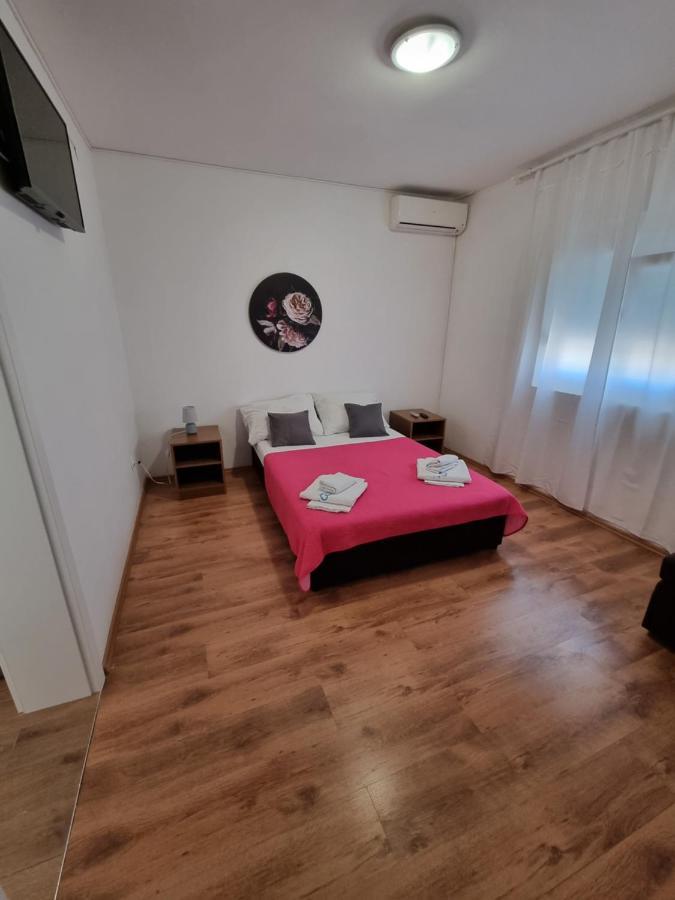 Apartments Lili 比奥格勒·纳·莫鲁 外观 照片