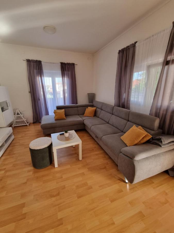 Apartments Lili 比奥格勒·纳·莫鲁 外观 照片