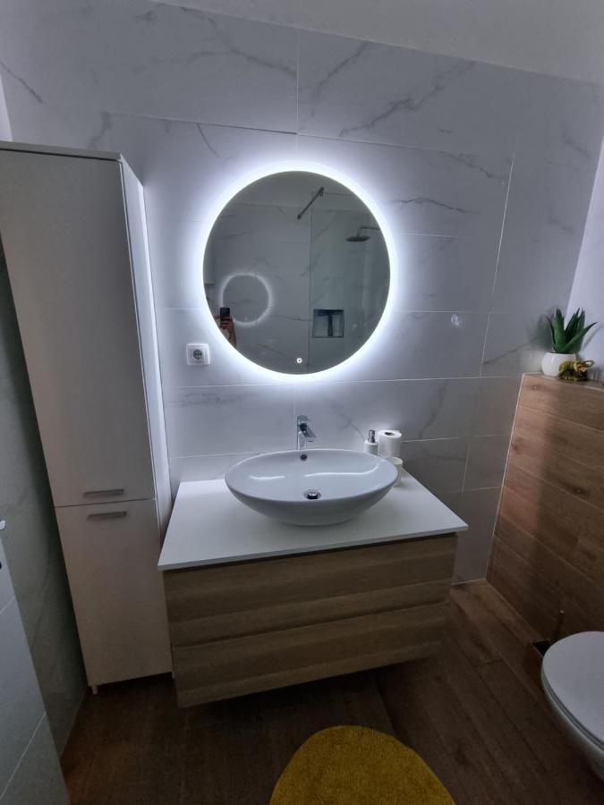 Apartments Lili 比奥格勒·纳·莫鲁 外观 照片