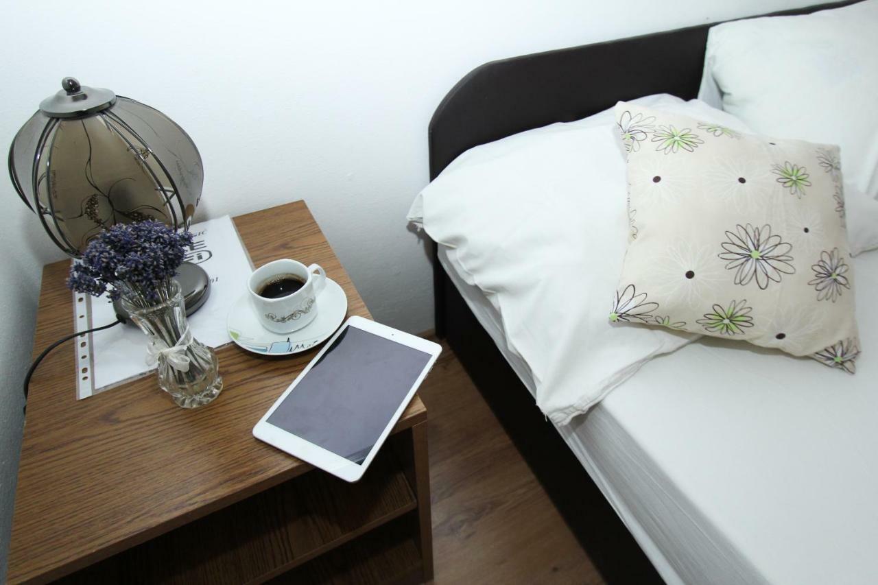 Apartments Lili 比奥格勒·纳·莫鲁 外观 照片